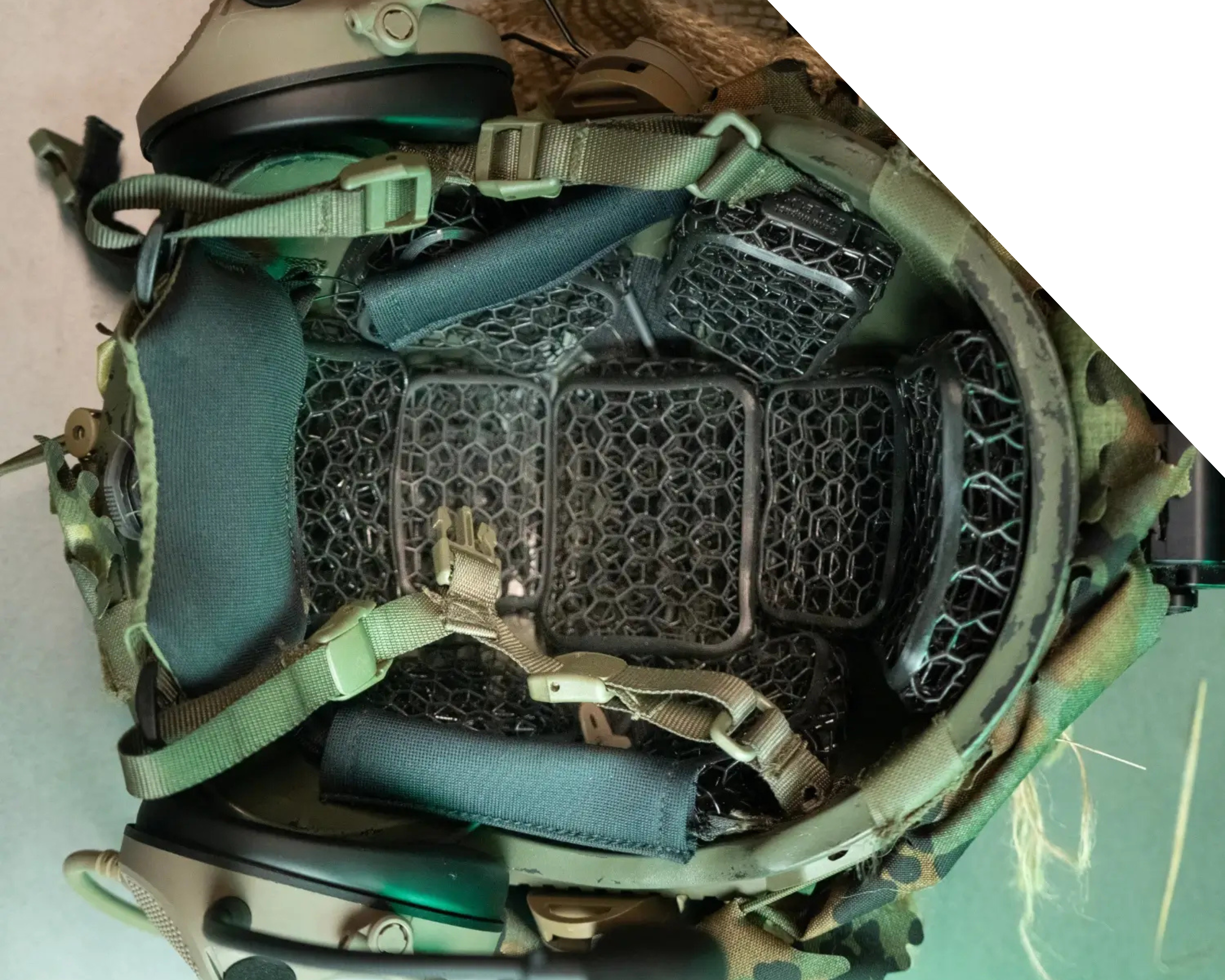 ballistic helmet by Dutch Body Armor